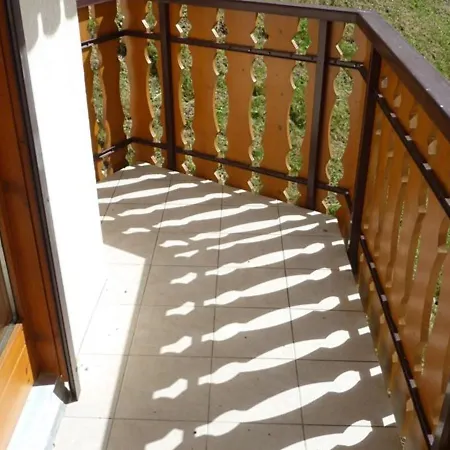 2 Pieces Avec Balcon, Depart Des Randonnees, Parking Et Ascenseur - Fr-1-573-33 Bonnevaux (Haute-Savoie)